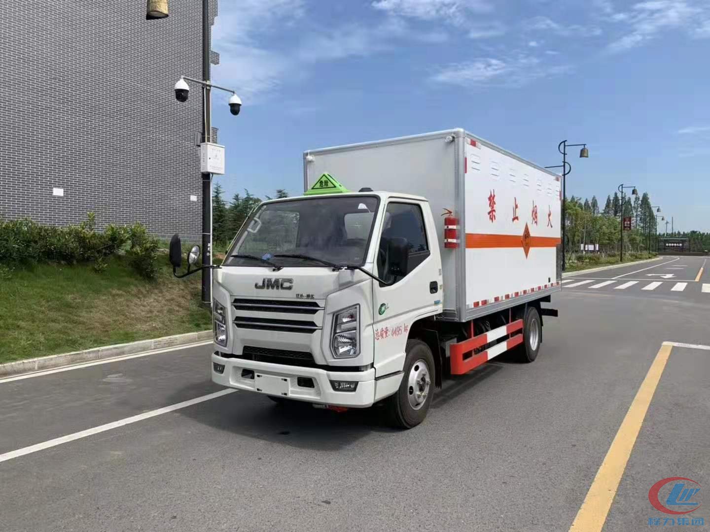 国六江铃危险品运输车